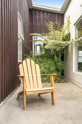 The Solitude - Comfort at its Best by Carmichael Reserve in Tauranga